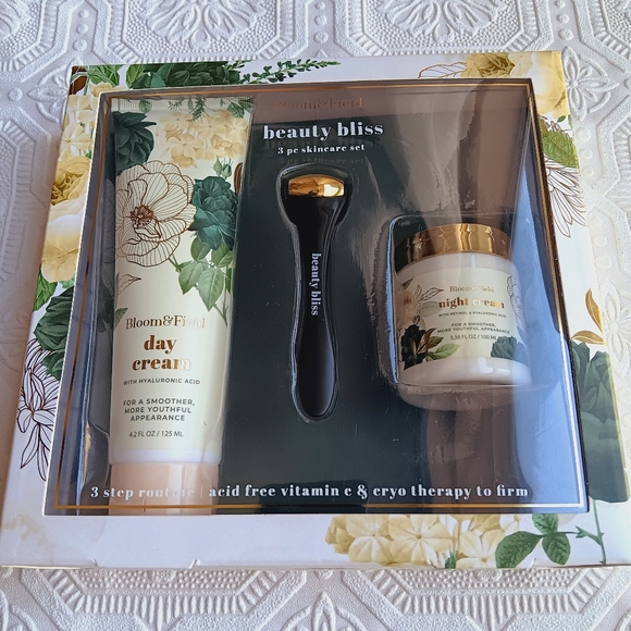 Bloom & Field Gift Set - Picture 2 of 4